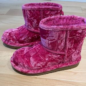 UGG Kids Boots in Pink Velvet